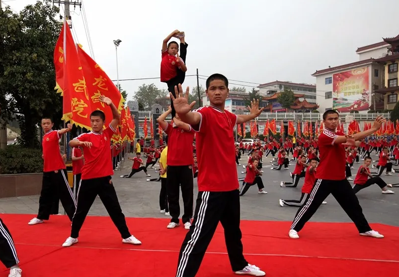 把孩子送到河南文武學(xué)校好嗎?小孩子去武校好不好？