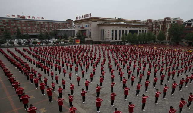 河南少林文武學(xué)校好不好？學(xué)生一年的學(xué)費(fèi)是多少？