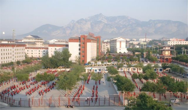 在正規(guī)武術學校學武術花錢多嗎？【嵩山少林武校收費標準】