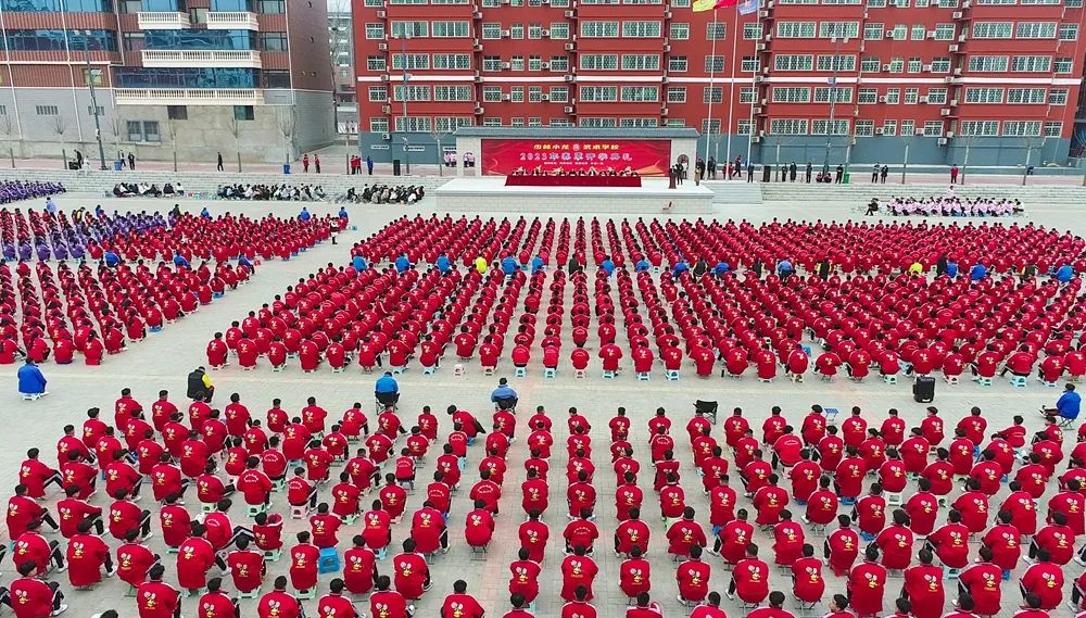 少林小龍武術學校：培養(yǎng)傳奇武術人才的神圣之地