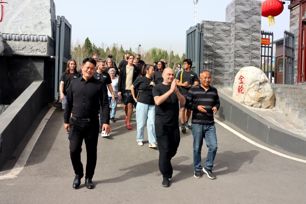 少林小龍武校