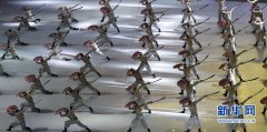 少林小龍武院學(xué)員功夫表演在第一屆全國(guó)青年運(yùn)動(dòng)會(huì)閉幕式上大放