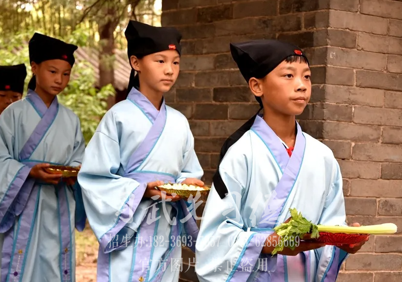 河南少林小龍武校